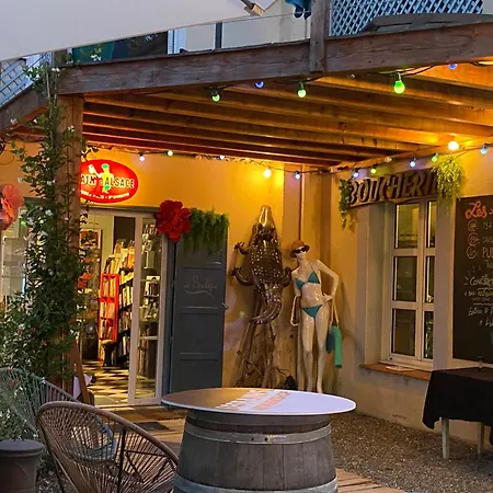 ベッド・アンド・ブレックファスト Le Grand Bain マルシアック