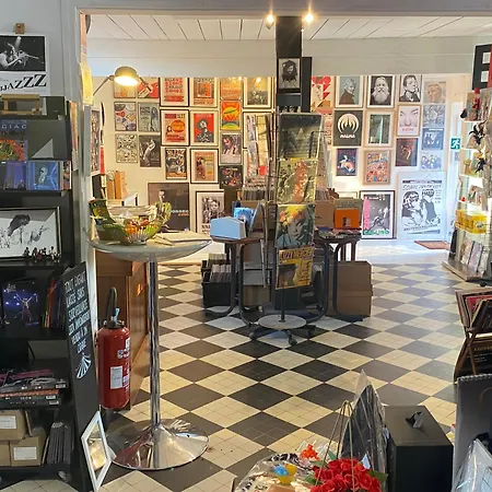 ベッド・アンド・ブレックファスト Le Grand Bain マルシアック