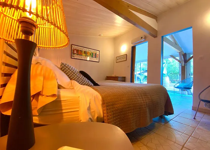 ベッド・アンド・ブレックファスト Le Grand Bain マルシアック