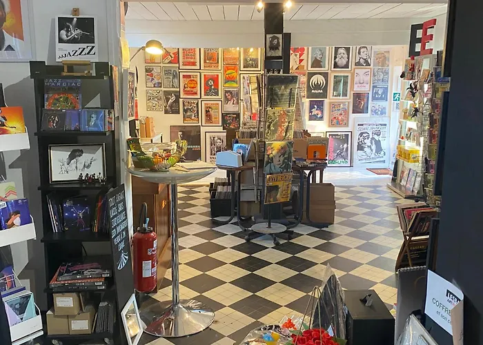 ベッド・アンド・ブレックファスト Le Grand Bain マルシアック