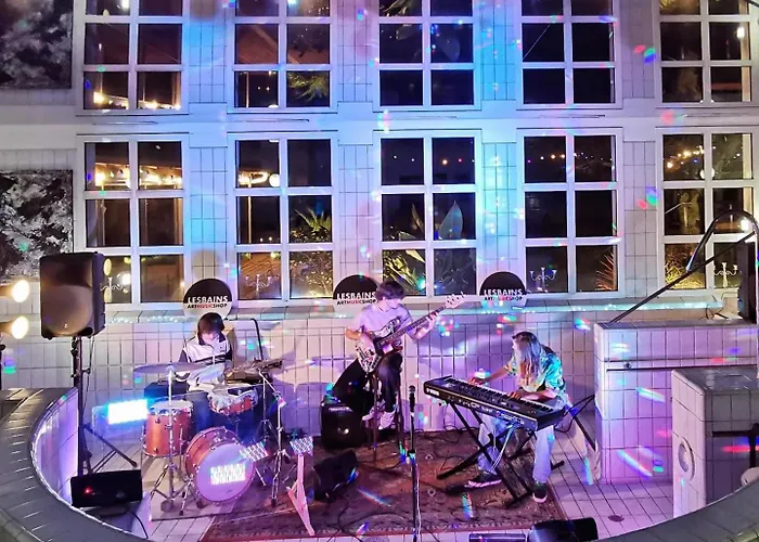 Le Grand Bain ベッド・アンド・ブレックファスト マルシアック